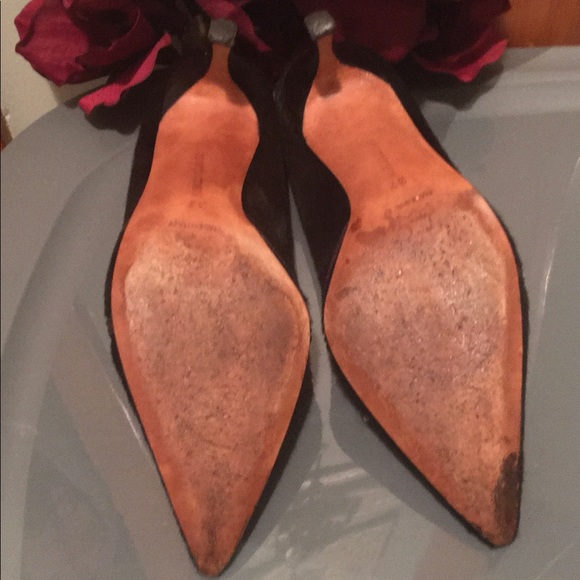 Manolo Blahnik Dyed Calf-Hair Black Pumps Size 6.5 - Picture 8 of 8